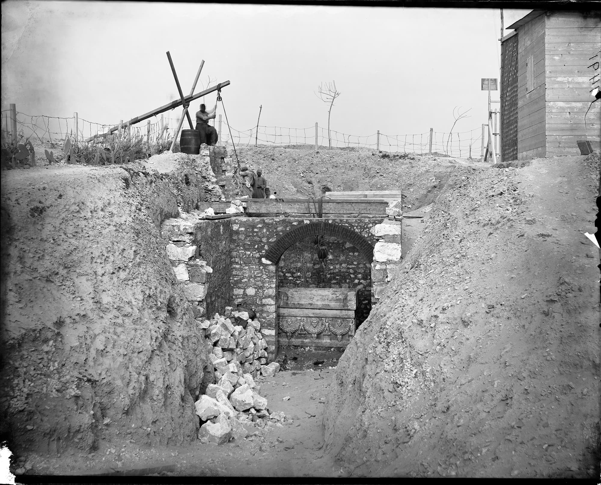 31842 sarcophagus excavation